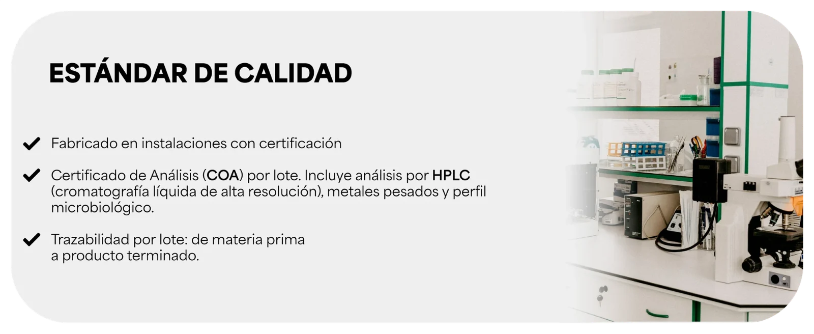 ESTÁNDAR DE CALIDAD del NMN 1000+. Mesa de laboratorio con microscopio, gradillas y frascos.