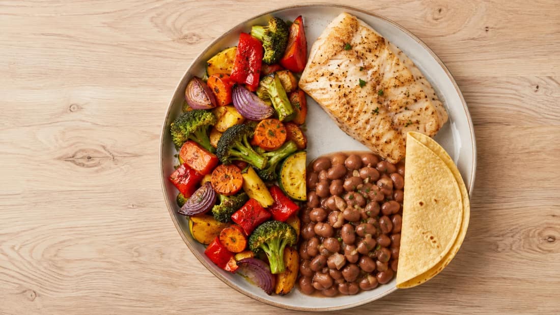 El plato de la longevidad: cómo comer para envejecer bien